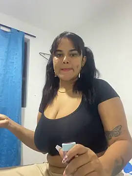 lulu-19 online show from March 6, 11:22 pm