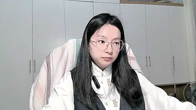 Eeya-36 online show from April 23, 11:39 am