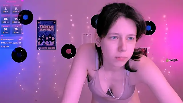 aria wild  online show from April 1, 12:39 pm