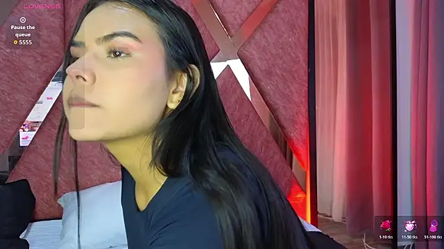 Emma Revees online show from April 2, 3:37 am