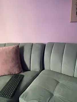 Im Luuu online show from March 27, 1:12 pm