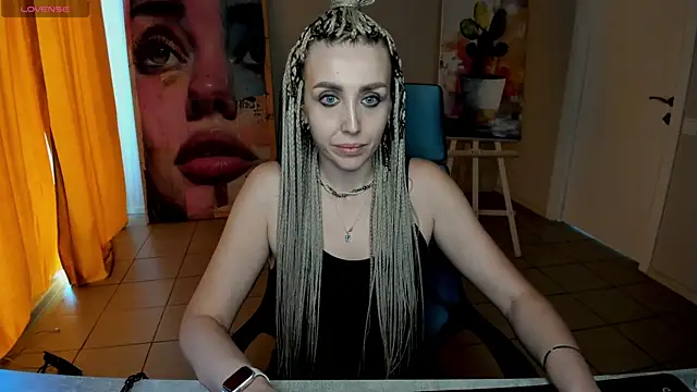 MonicaRiley online show from June 14, 11:32 am
