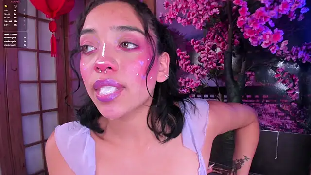 foxy hannah online show from May 7, 6:33 pm