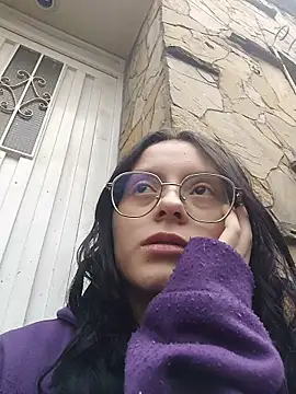 Naomimolie online show from March 30, 11:10 am