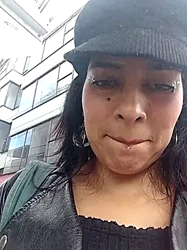 jaade doll online show from April 6, 1:45 pm