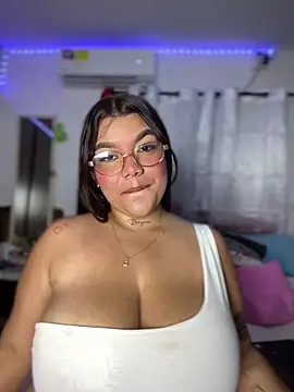 michellesexxxy3 online show from March 17, 4:05 am