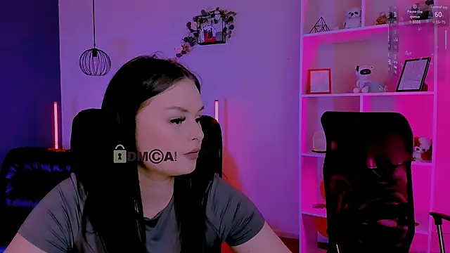 miss courtney  online show from April 14, 9:53 am