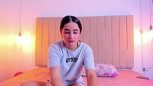 karina foxi online show from March 18, 1:16 pm