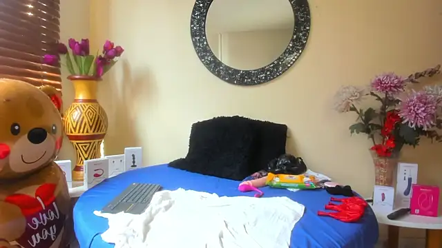 Maye Milf  online show from April 1, 1:41 pm