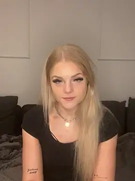 Luna-Noire online show from March 3, 8:15 pm