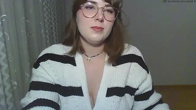 ClaraHard online show from June 2, 7:48 pm