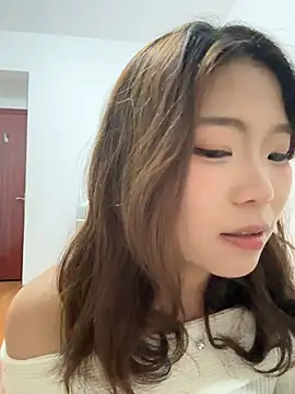 Smallwood 29 online show from March 14, 12:06 pm