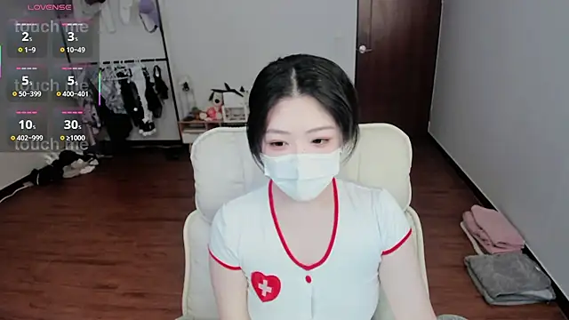 myomyo  online show from April 10, 12:00 pm