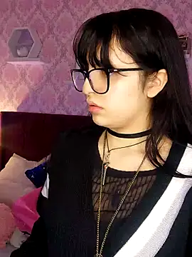 Jade rous online show from April 6, 11:33 am