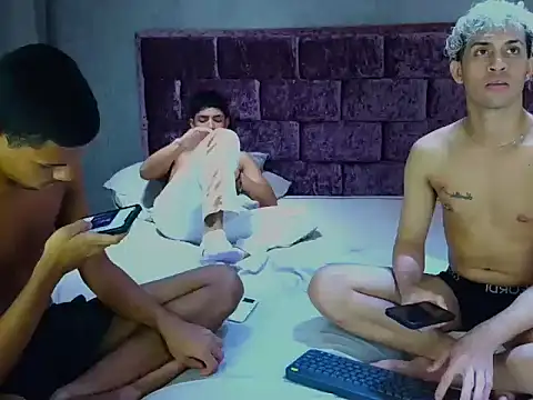 Wild Squad online show from April 27, 12:52 am