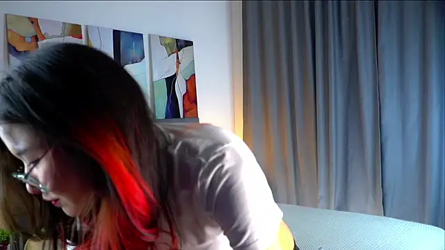 NelleMihalko online show from April 10, 11:16 am