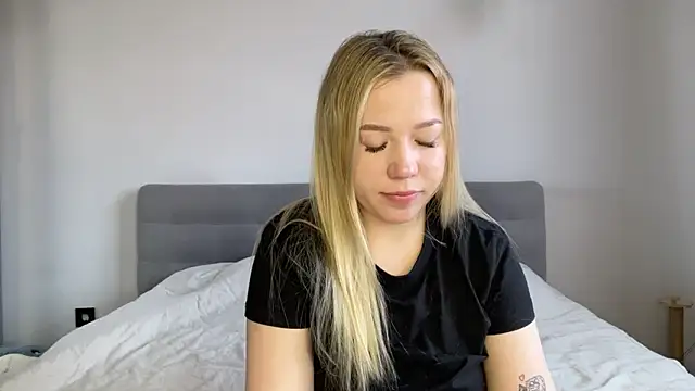 alyrasun online show from April 21, 7:15 am