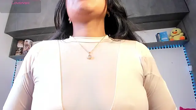 vickylatina  online show from March 26, 7:48 pm