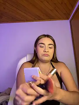 Issa pinkk online show from April 10, 8:48 pm