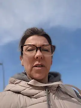 ManuelaX online show from March 1, 11:43 am