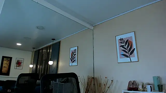 SofiiMontes online show from April 28, 11:36 am