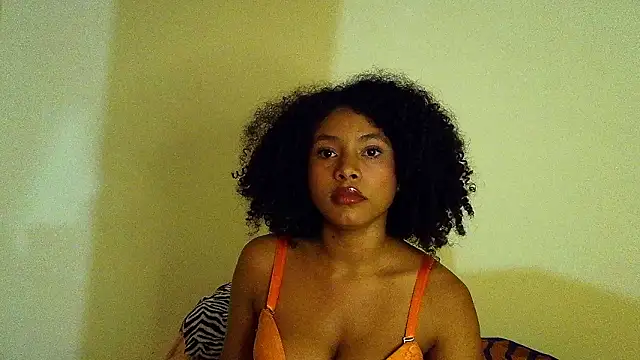 Larita curly online show from March 26, 7:59 pm