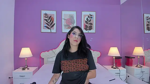 YayaQueen online show from May 29, 12:25 pm