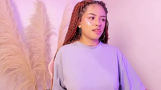 itsmaddiee online show from March 11, 2:27 am