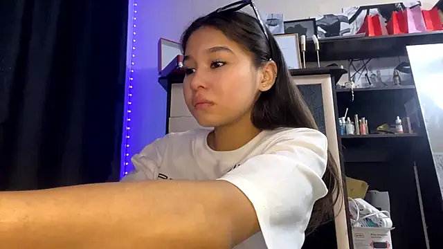 CatherineForbes online show from April 14, 12:49 pm