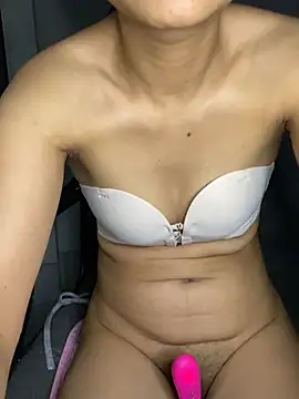 -Lilyn- online show from June 24, 5:56 pm