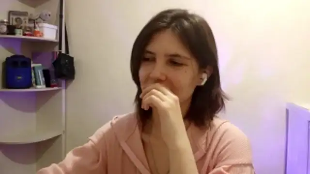 FluffyKisses online show from March 10, 2:21 pm