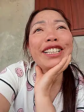 Yellow-pink online show from April 11, 6:30 am