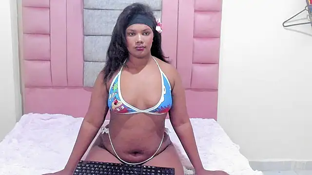 AdaraSmith1 online show from April 6, 3:35 pm