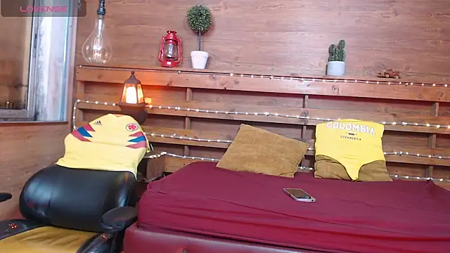 vayolettatto bigass online show from July 7, 1:47 pm