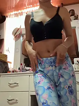 nami rosee online show from April 4, 4:28 pm