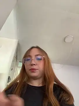 Snapshot of Milaac_ chatting on May 27, 7:11 pm Milaac online show from May 27, 7:11 pm