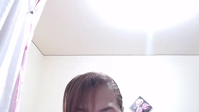 monicarokaforte online show from May 28, 1:58 am