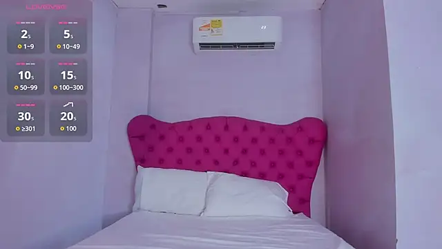 Adalyn Cute online show from August 1, 11:45 am