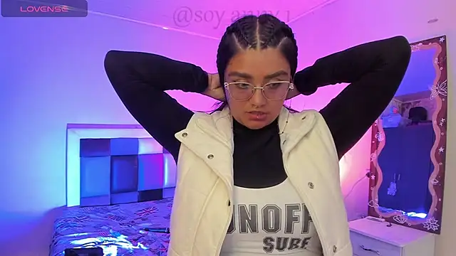 soyanny-777 online show from April 26, 4:43 am