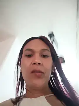 Alisson-Miller online show from April 18, 8:20 pm