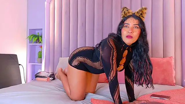 Meganlove   online show from April 15, 2:56 am