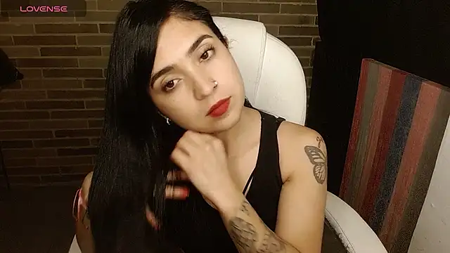 sweet-little online show from April 21, 2:51 am