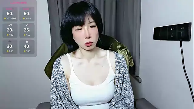 lin lin 520 520 online show from April 12, 3:48 pm