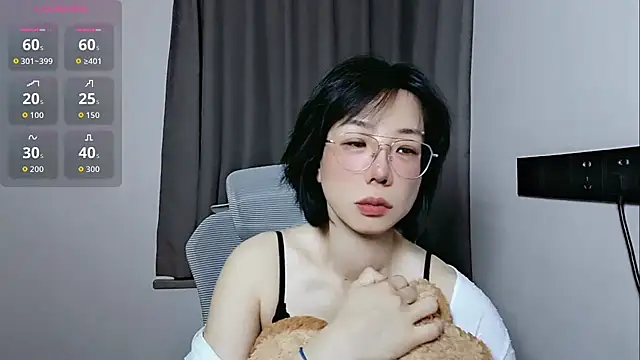 lin lin 520 520 online show from April 18, 4:20 pm