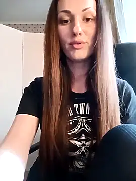 LunaCrystall online show from May 5, 4:43 pm