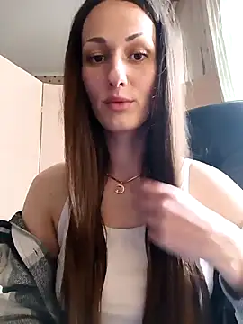 LunaCrystall online show from April 23, 1:24 pm