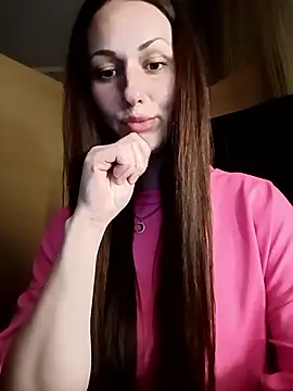 LunaCrystall online show from April 29, 5:40 pm