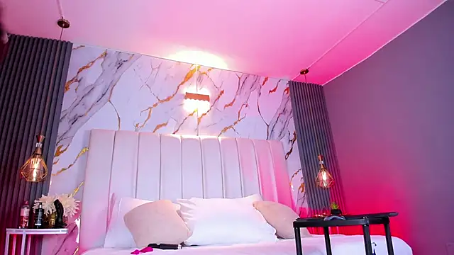 LinaKatelles online show from March 18, 5:29 pm