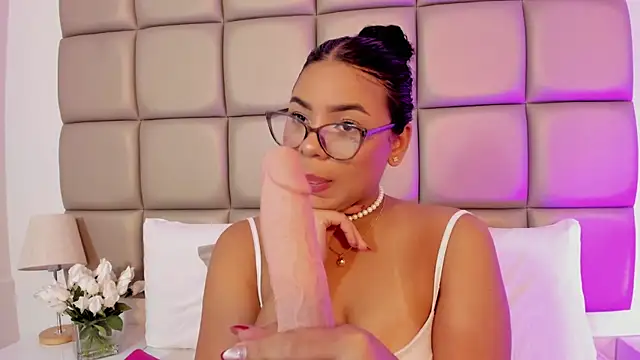 lilly williamss online show from March 30, 8:47 am