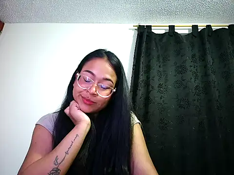 honeyblue12 online show from March 14, 11:50 pm